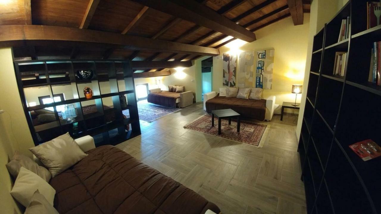 בית הארחה Pietra Rossa 	Casa Francesconi מראה חיצוני תמונה