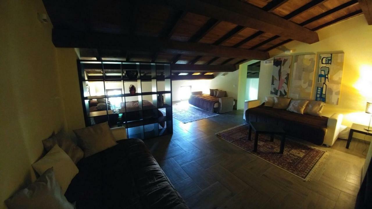 בית הארחה Pietra Rossa 	Casa Francesconi מראה חיצוני תמונה